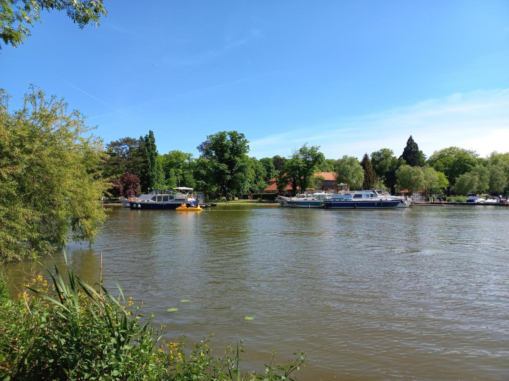 Avec Terrasse A Proximite De * Metz